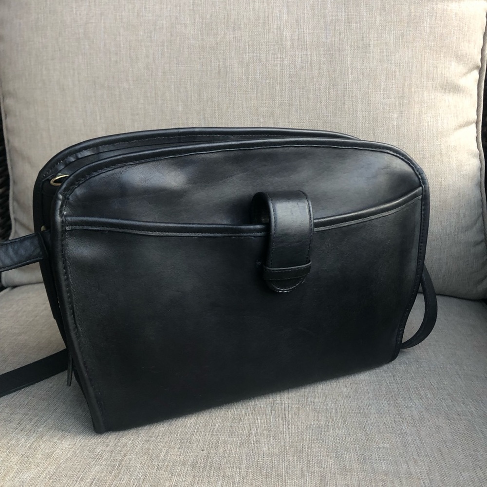 Vintage Coach 80’s Brighton Handbag NAVY